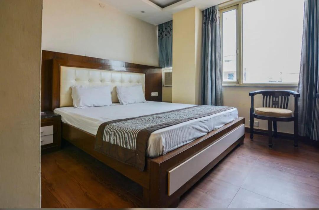 Hotel Opulence Pathānkot Oda fotoğraf